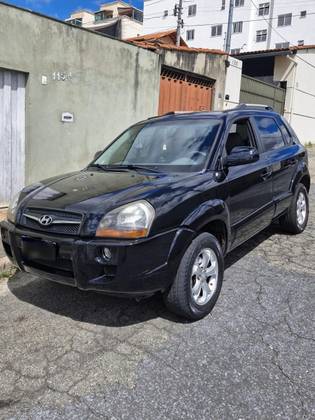 HYUNDAI TUCSON 2.0 MPFI GLS 16V 143CV 2WD FLEX 4P AUTOMÁTICO HYUNDAI TUCSON 2.0 MPFI GLS 16V 143CV 2WD FLEX 4P AUTOMÁTICO